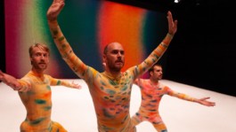 Marie Szersnovicz – Scénographie & costumes