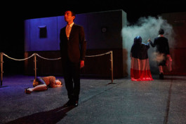 Marie Szersnovicz – Scénographie & costumes