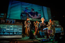 Marie Szersnovicz – Scénographie & costumes