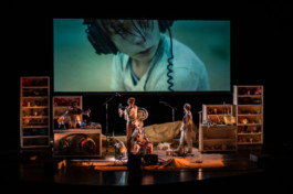 Marie Szersnovicz – Scénographie & costumes