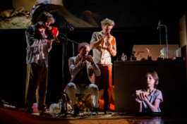 Marie Szersnovicz – Scénographie & costumes