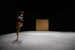 Marie Szersnovicz – Scénographie & costumes