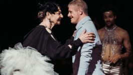 Marie Szersnovicz – Scénographie & costumes