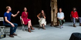 Marie Szersnovicz – Scénographie & costumes