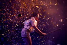 Marie Szersnovicz – Scénographie & costumes