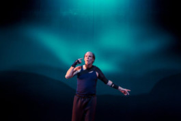 Marie Szersnovicz – Scénographie & costumes