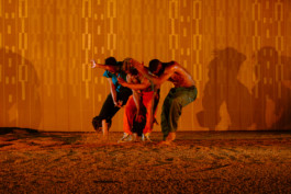 Marie Szersnovicz – Scénographie & costumes