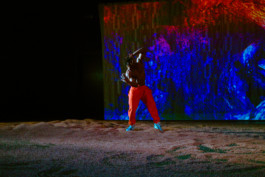 Marie Szersnovicz – Scénographie & costumes