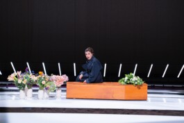 Marie Szersnovicz – Scénographie & costumes