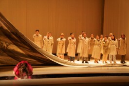 Marie Szersnovicz – Scénographie & costumes