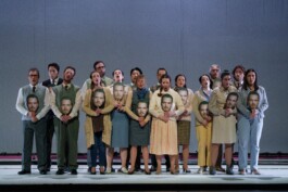 Marie Szersnovicz – Scénographie & costumes