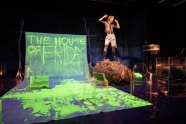 Marie Szersnovicz – Scénographie & costumes